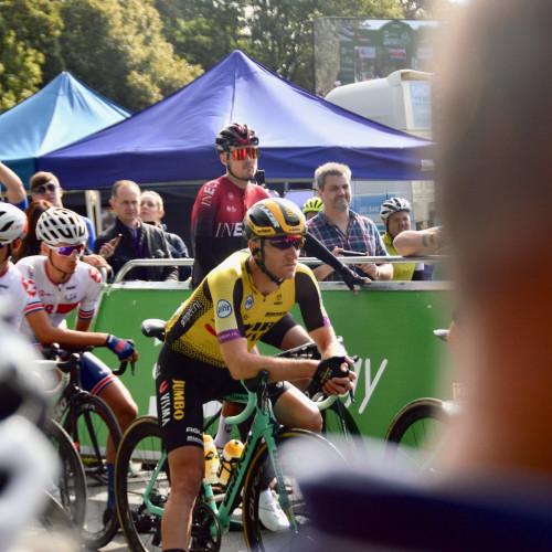 Tour of Britain starting line thumbnail